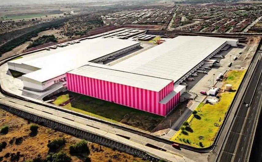 El gran borrón: Hacienda elimina datos de la mega
farmacia para ocultar sobrecosto de 15 mil millones