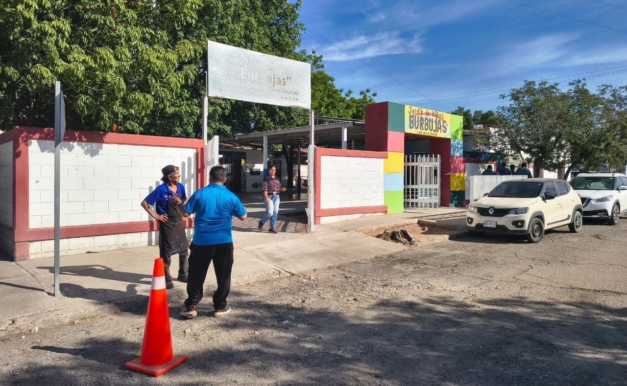 Corto circuito por paloma electrocutada provoca
evacuación de kínder y Casa de los Abuelos en Hermosillo