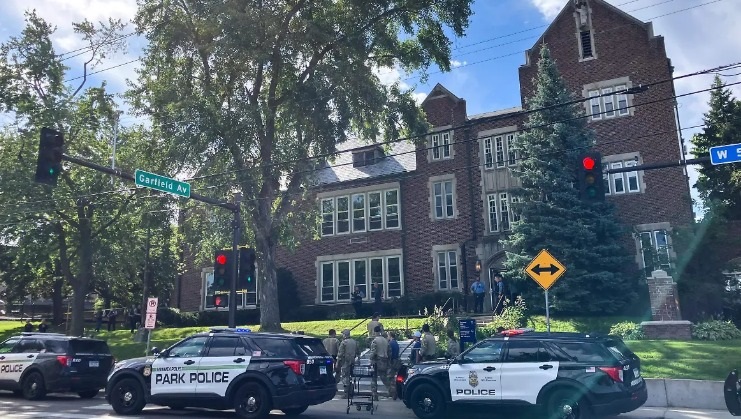 Al menos dos muertos y 20 heridos deja tiroteo en escuela
de Minneapolis
